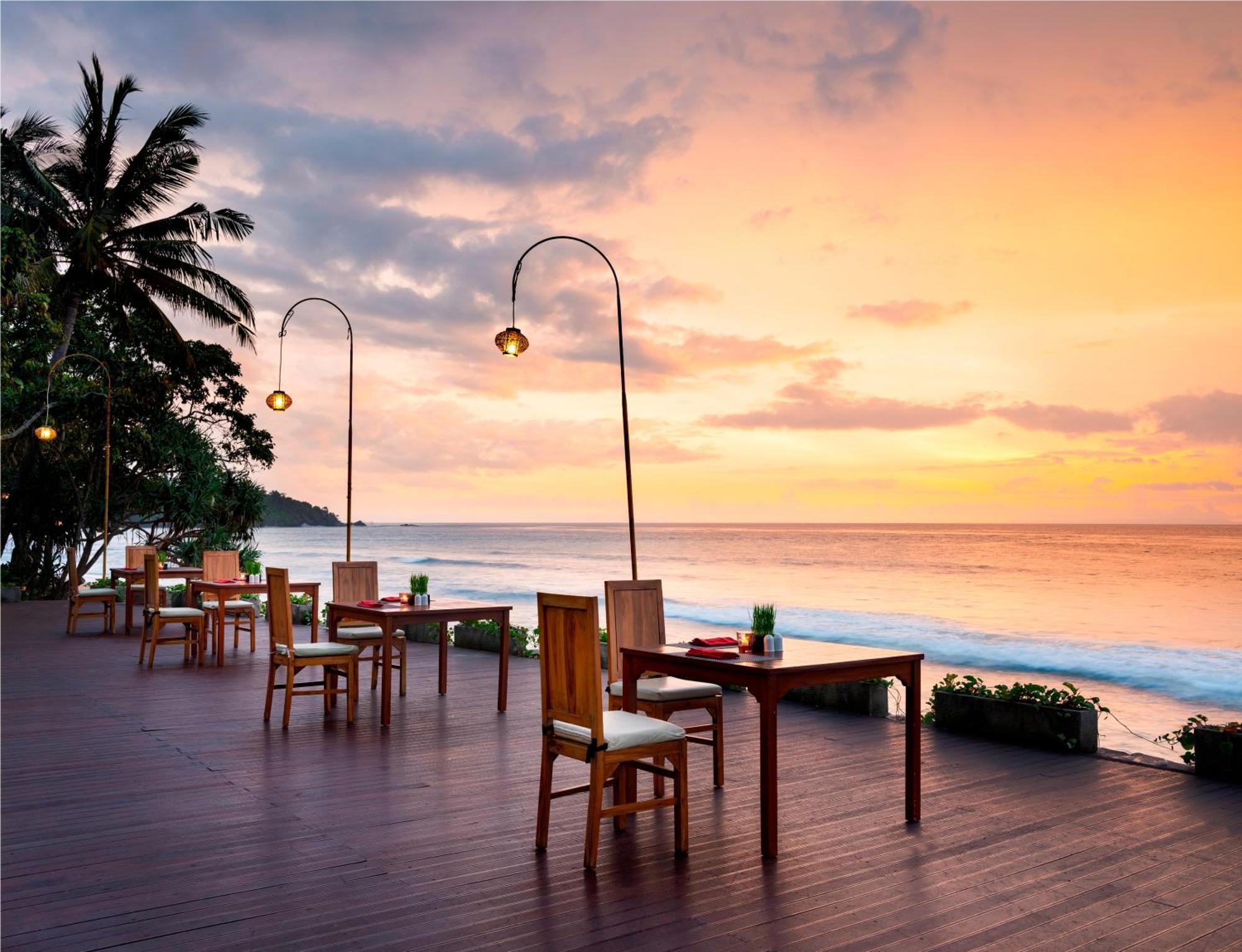 Mangsit Suites By Holiday Resort Lombok Exteriér fotografie